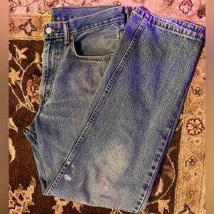 [Levi’s] Light Wash Denim Jeans